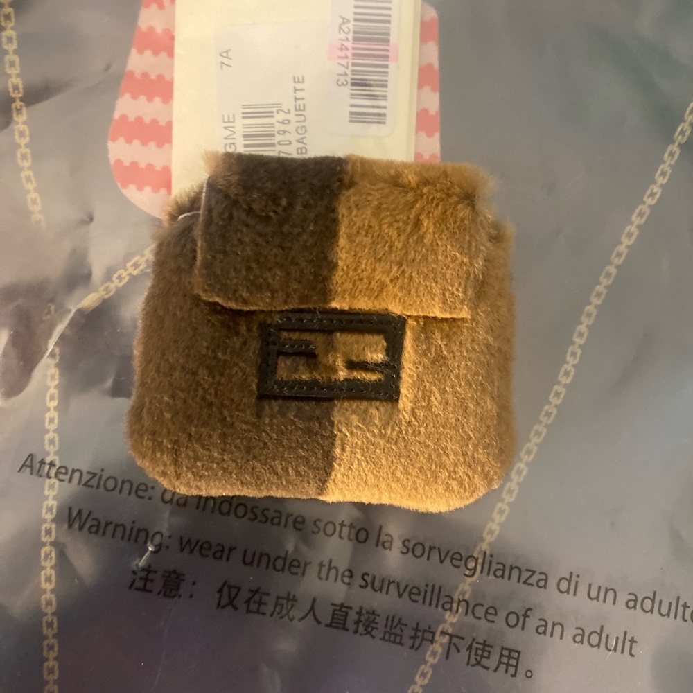 NWT Guaranteed Authentic Fendi Girl’s Handbag T-Shirt w/Authenti Mini Purse - Picture 7 of 16